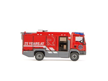 17580 model at 25 rokov at