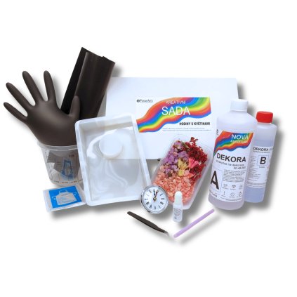 sada hodiny s květinami