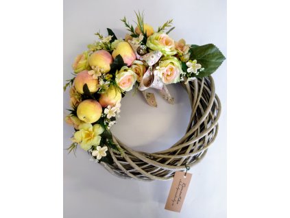 Letní věnec s broskvemi