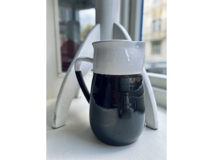 ČERNOBÍLÝ DŽBÁN KERALIT