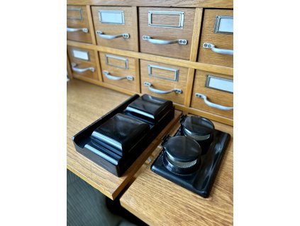 STAROŽITNÝ DŘEVĚNÝ KALAMÁŘ