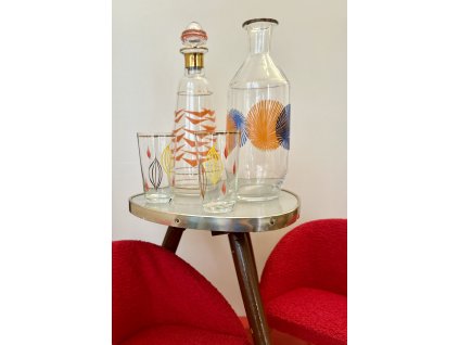 BRUSELSKÉ NÁPOJOVÉ SKLO KARAFA ODLIVKY