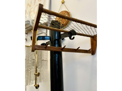 NÁSTĚNNÝ DUBOVÝ PROPLÉTANÝ VĚŠÁK ÚLUV JAN KALOUS