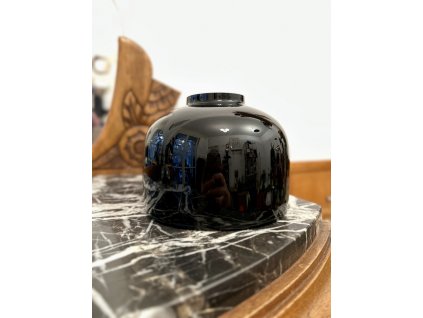 ČERNÁ AUTORSKÁ VÁZA MARCELA VOSMÍKOVÁ CRYSTALEX