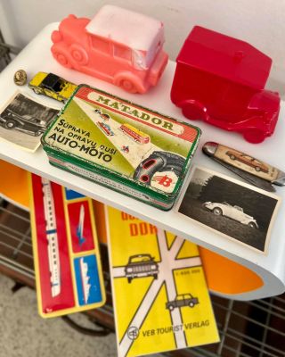 NA CESTĚ #1 I Cestovní výbava Staré plechové krabičky na jakékoliv užitečnosti, prima stav: - Varia - staré německé...