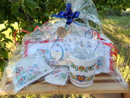 Dárek folklor na prkýnku