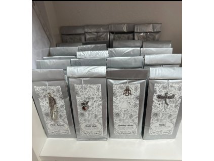 Ovocný čaj s přívěškem