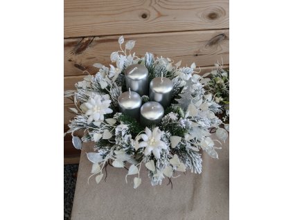 Adventní svícen v bílo stříbrné