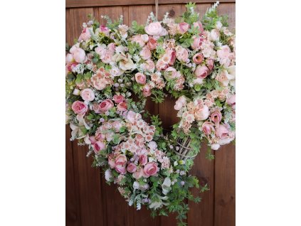 Celoroční květinové srdce