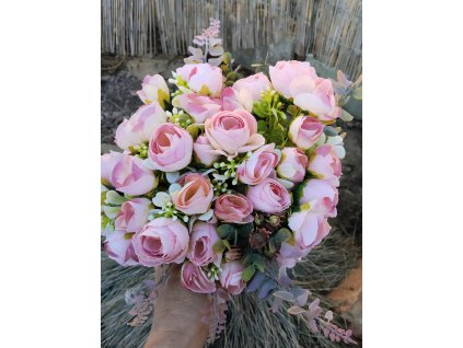 Kytice růžových růžiček