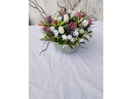 Velikonoční aranžmá,, Bílo červené tulipány,,