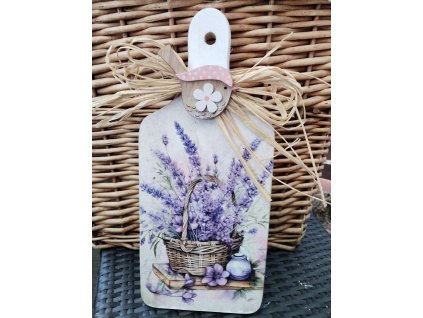 Dřevěné prkénko,, Levandule v košíku,,