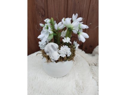 Velikonoční aranžmá,, Zajíček a sněženky,,