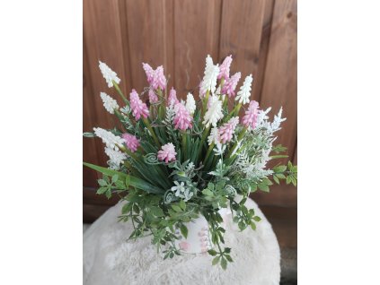 Jarní aranžmá,, Modřence v hrnečku,,