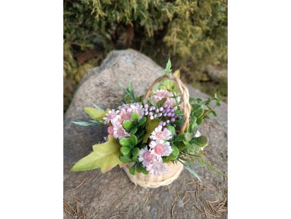 Květiny v košíčku