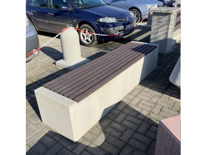 betonová lavička CUBE – moderní městský mobiliář