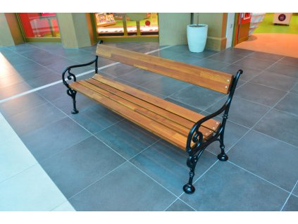 lavička Schönbrunn akát interiér