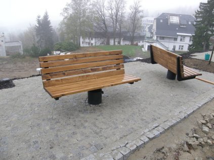 OTOČNÁ litinová lavička