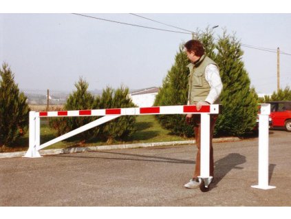 Prodloužená otočná závora (Popis Délka 6000 mm)