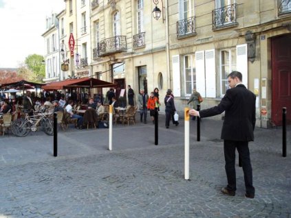 Sloupek-popelník (Popis Sloupek s uzamykatelným pouzdrem)