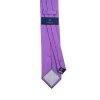 Fialová kravata s šikmou linií