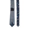Šedá pánská kravata s květinovým vzorem