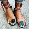Dámské letní sandály na zavazování s ozdobou mezi palcem