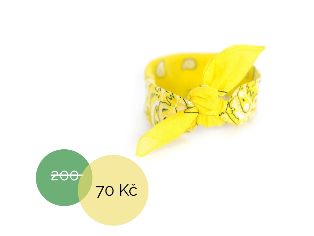 Žlutý bandana šátek