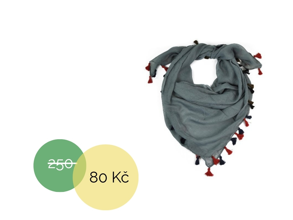 Lehký šedý šál trojcípý