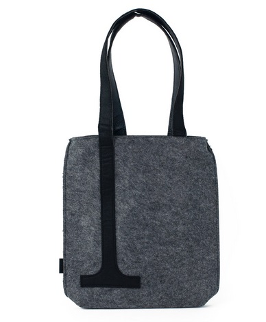 filcova-taska-pres-rameno-cerna-designovy-kousek