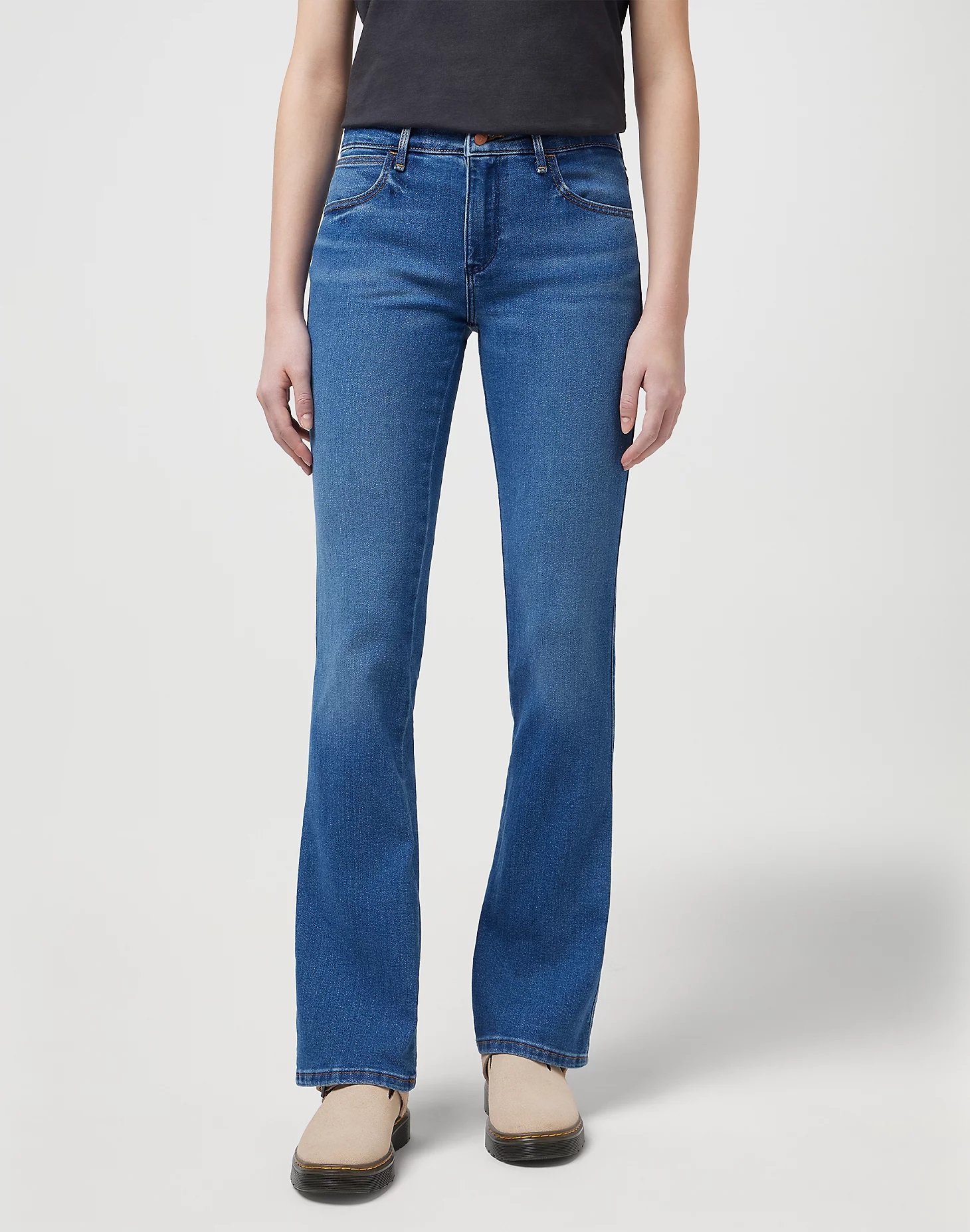 Dámské džíny WRANGLER W28B4734R 112327595 BOOTCUT Camellia Velikost Pas/Délka: 30/32