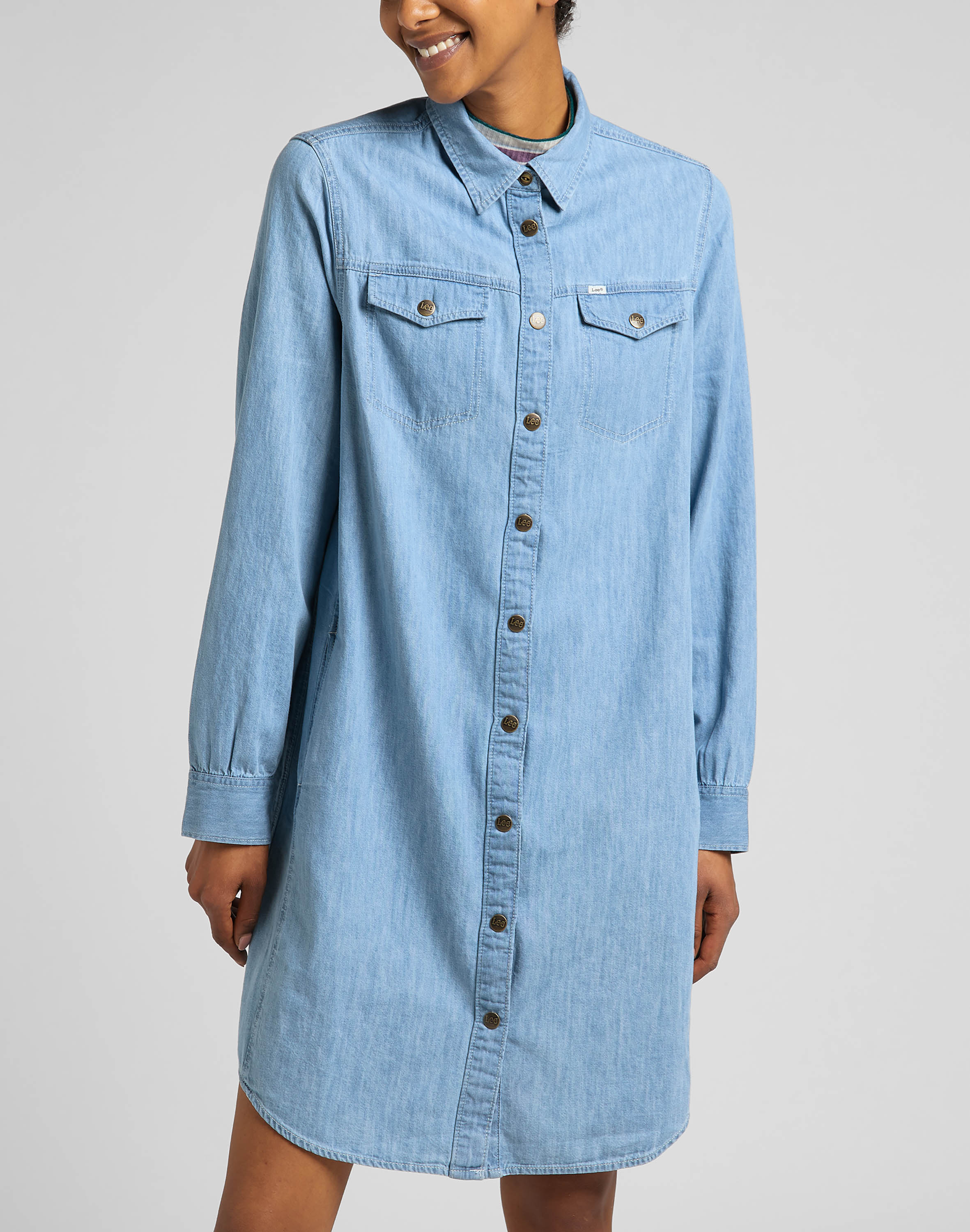 Šaty LEE L50DCLLR SHIRT DRESS Washed Blue Velikost: S