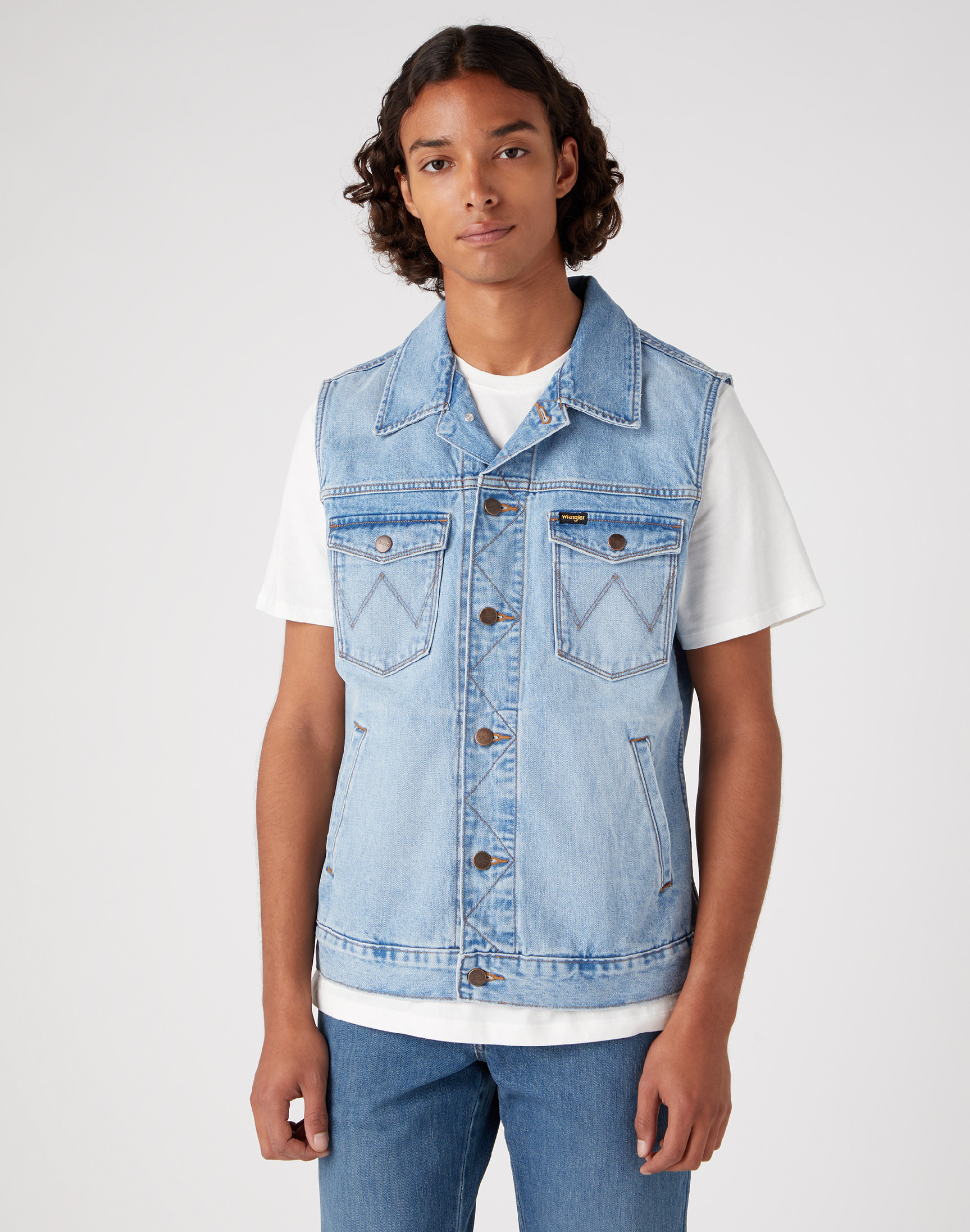 Pánská džínová vesta WRANGLER W44773Y97 DENIM VEST Blue Sunrise Velikost: 4XL