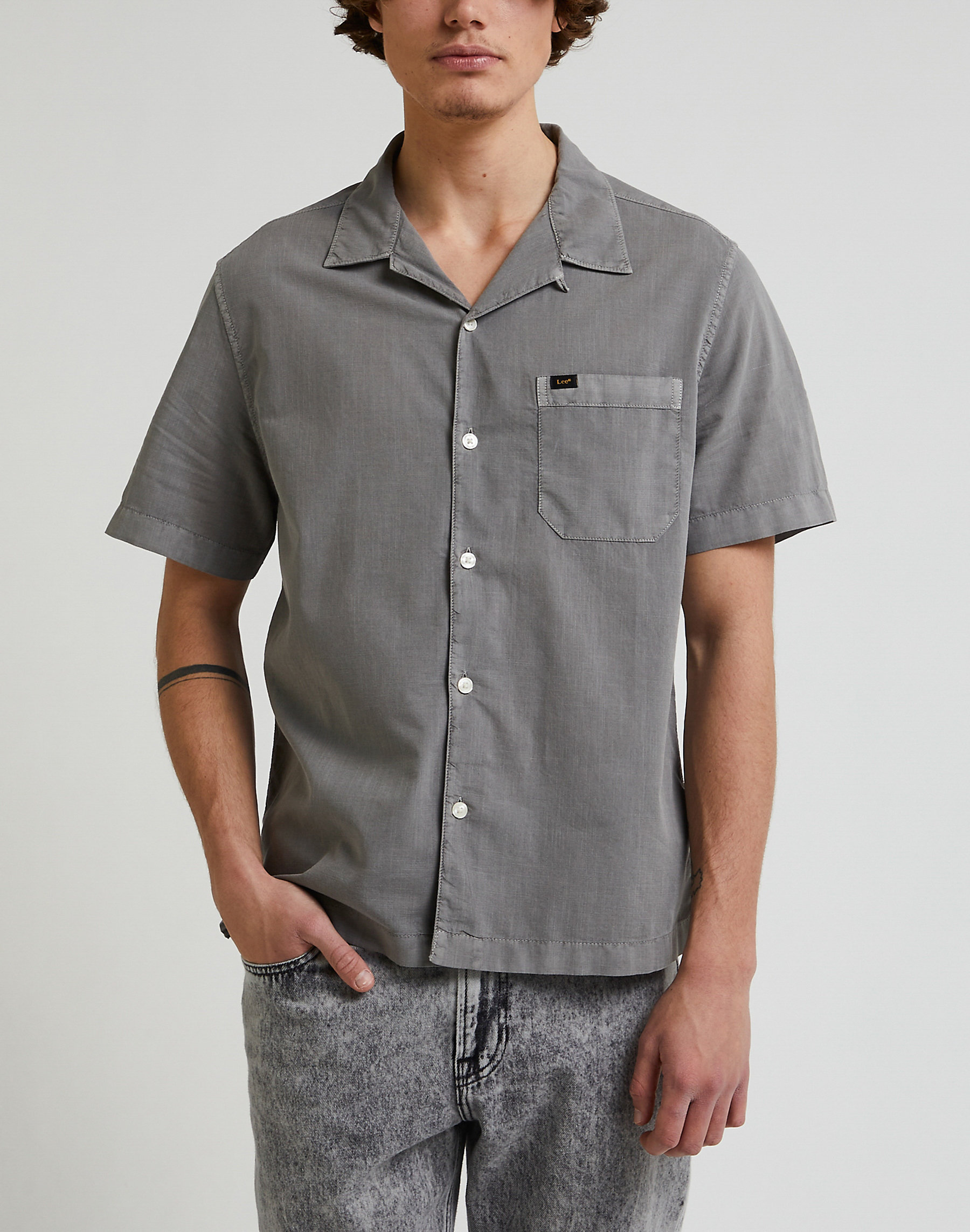 Pánská košile LEE L67PESON RESORT SHIRT Washed Black Velikost: 5XL