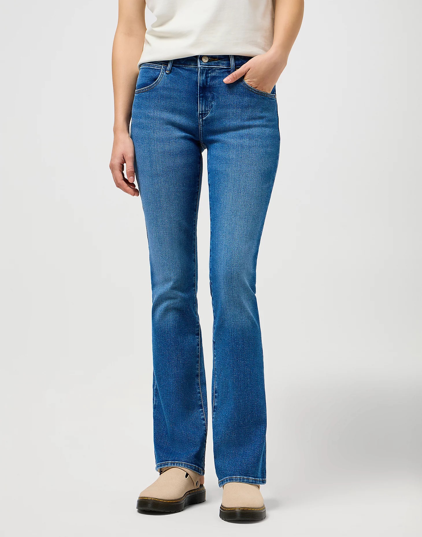 Dámské džíny WRANGLER W28B4736Y 112334275 BOOTCUT Raven Velikost Pas/Délka: 30/30
