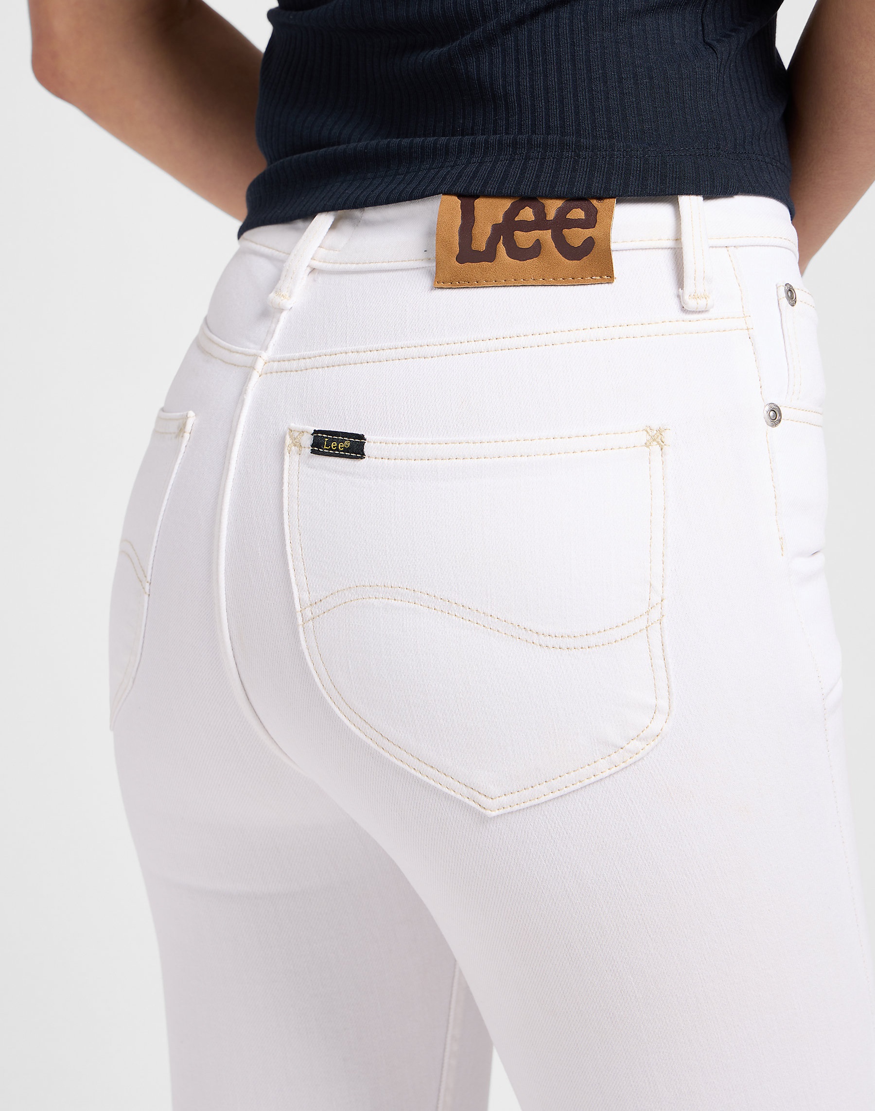 Dámské džíny LEE 112354515 ELLY Illuminated White Velikost Pas/Délka: 32/33