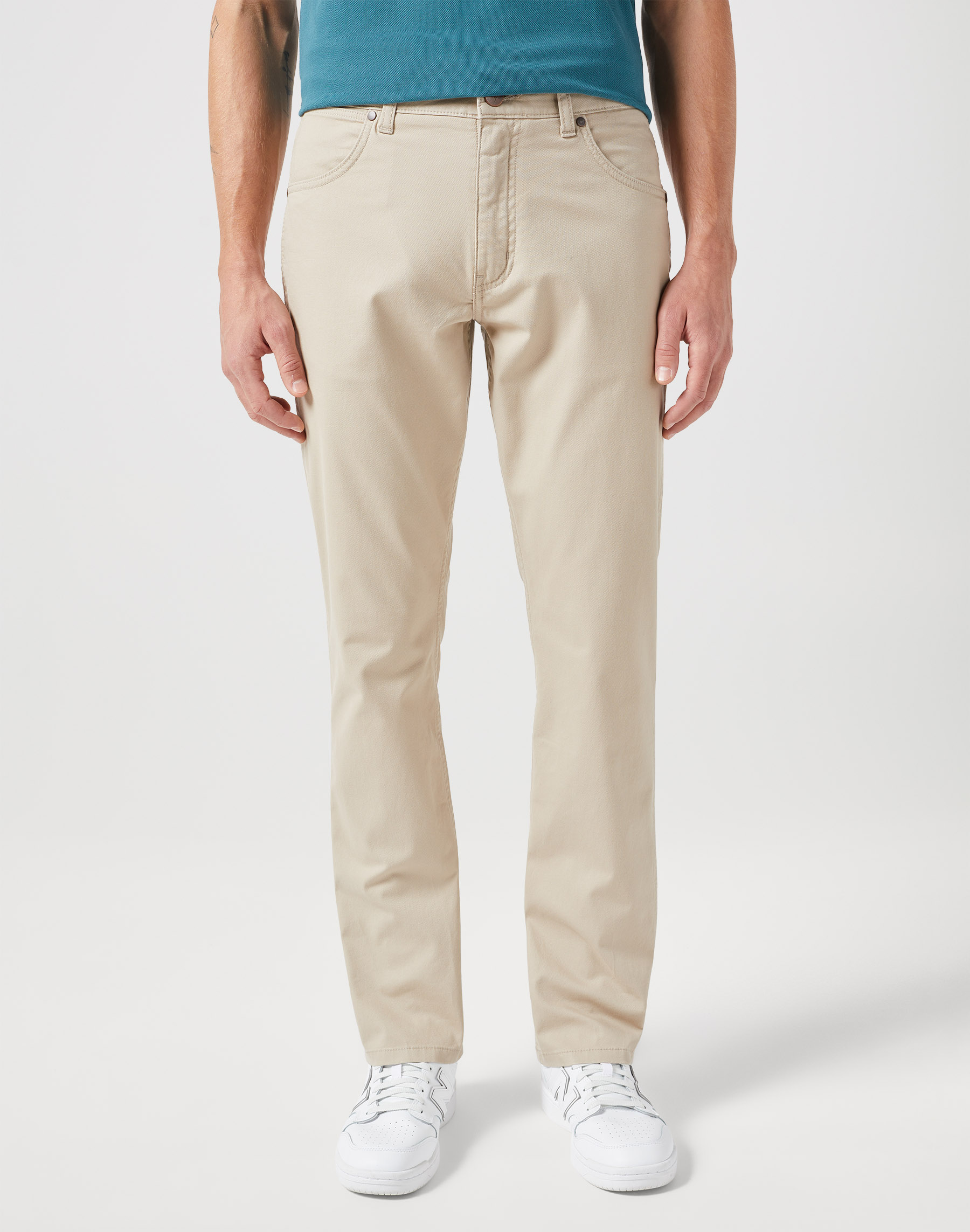 Pánské kalhoty WRANGLER 112350799 GREENSBORO Plaza Taupe Velikost Pas/Délka: 32/34