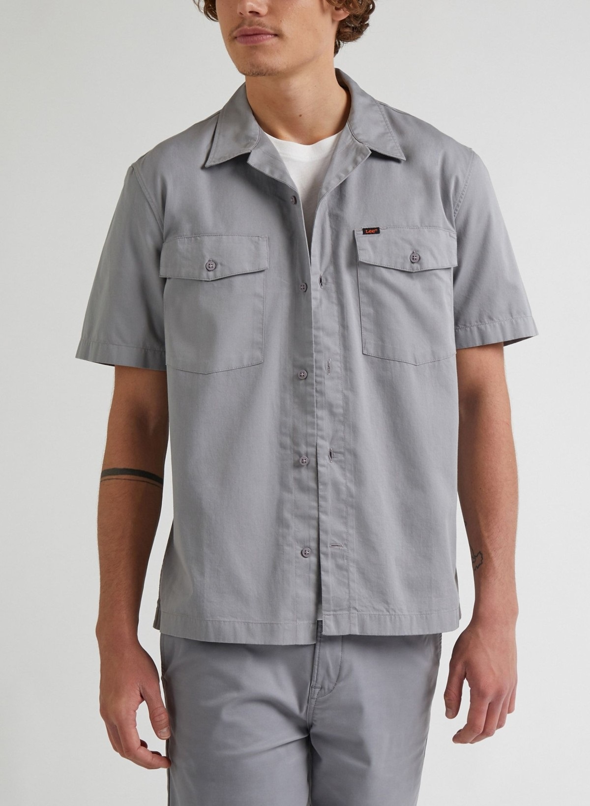 Pánská košile krátký rukáv LEE L68POMA25 112331440 SS CHETOPA SHIRT New Grey Velikost: XL