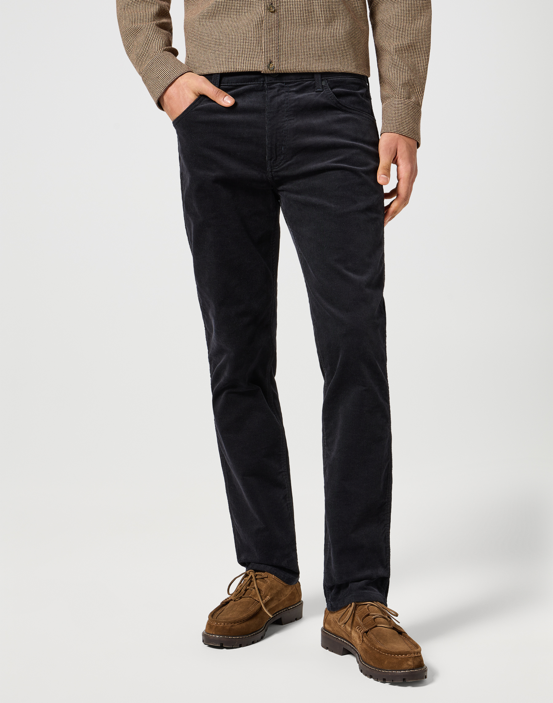 Pánské manšestrové kalhoty WRANGLER 112357406 GREENSBORO STRETCH Black Velikost Pas/Délka: 38/32