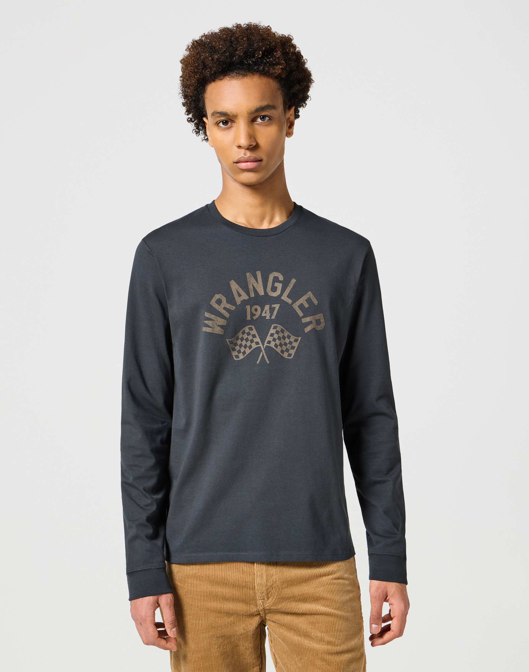 Pánské triko dlouhý rukáv WRANGLER 112357355 LS GRAPHIC TEE Faded Black Velikost: XL