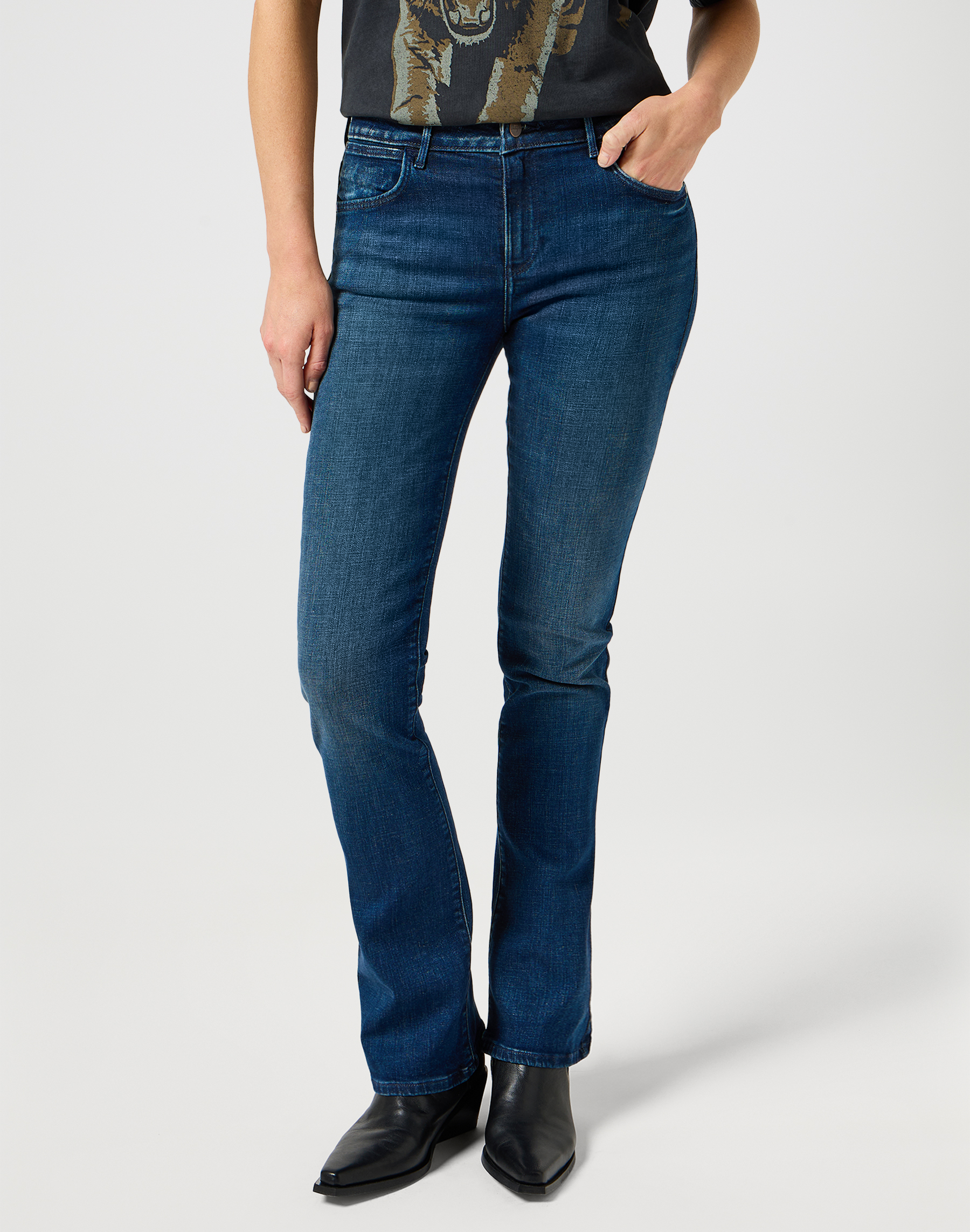 Dámské džíny WRANGLER 112356395 BOOTCUT Slate Tint Velikost Pas/Délka: 29/34