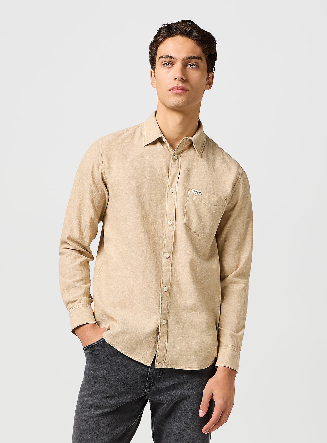 Pánská lněná košile dlouhý rukáv WRANGLER 112362754 1 PKT SHIRT Timberwolf Velikost: 4XL