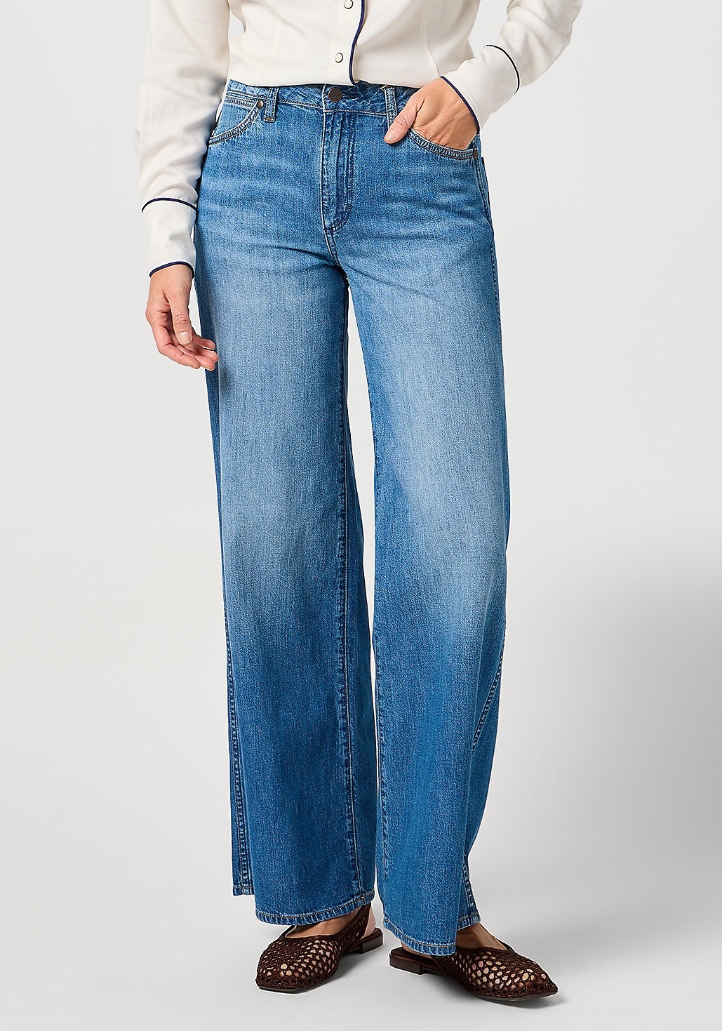 Dámské džíny WRANGLER 112362657 WORLD WIDE Light Hand Velikost Pas/Délka: 32/32