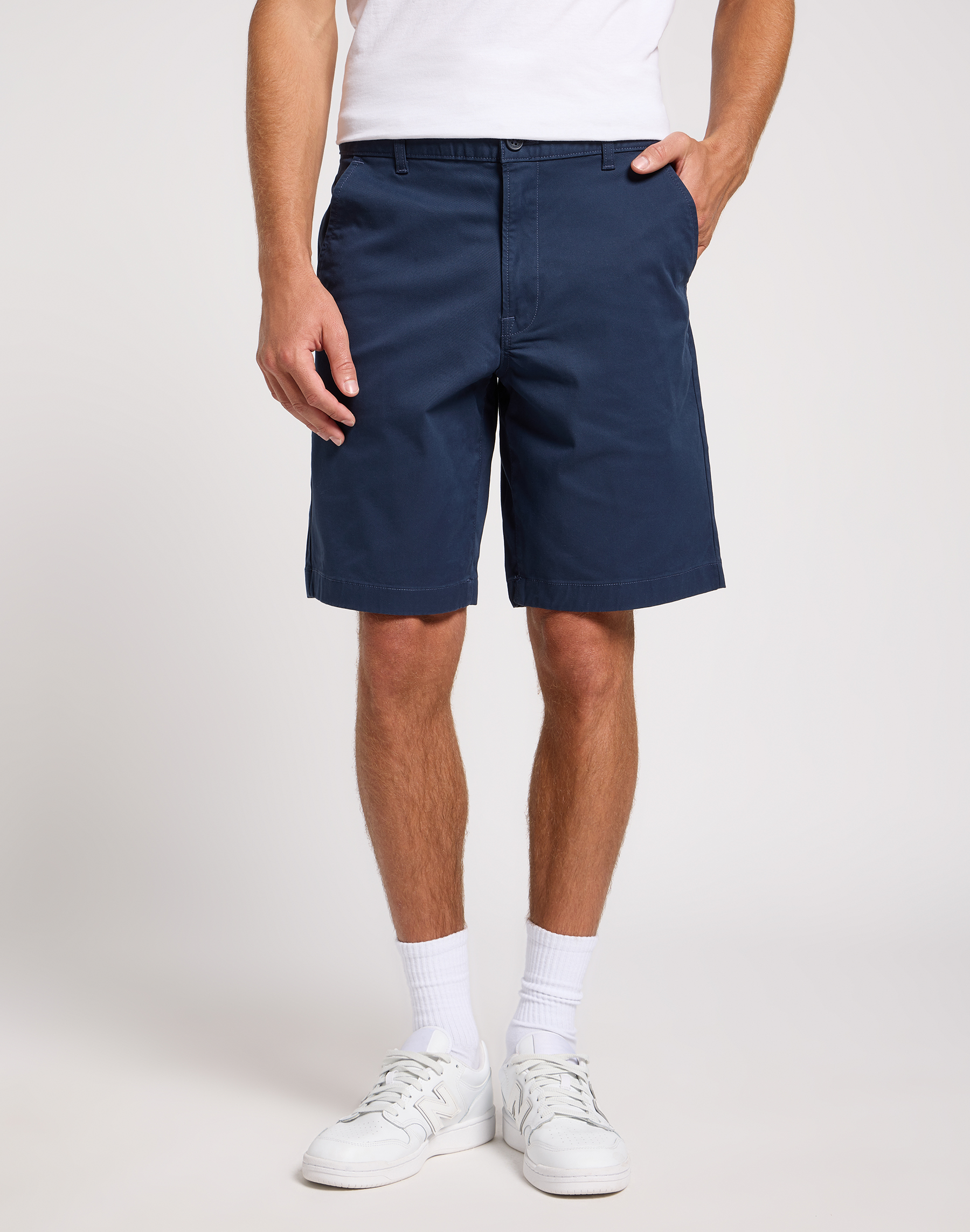 Pánské látkové šortky LEE 112363934 RELAXED CHINO SHORT Deep Navy Velikost: 33