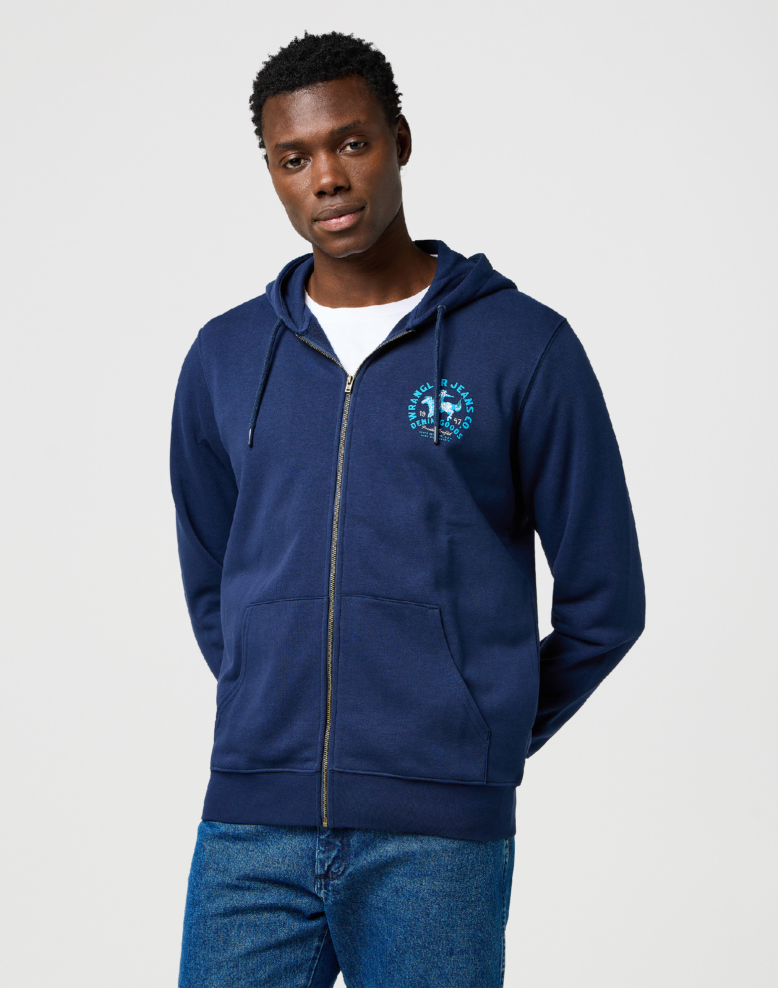 Pánská mikina celopropínací WRANGLER 112371461 GRAPHIC ZIP HOODIE Navy Velikost: S