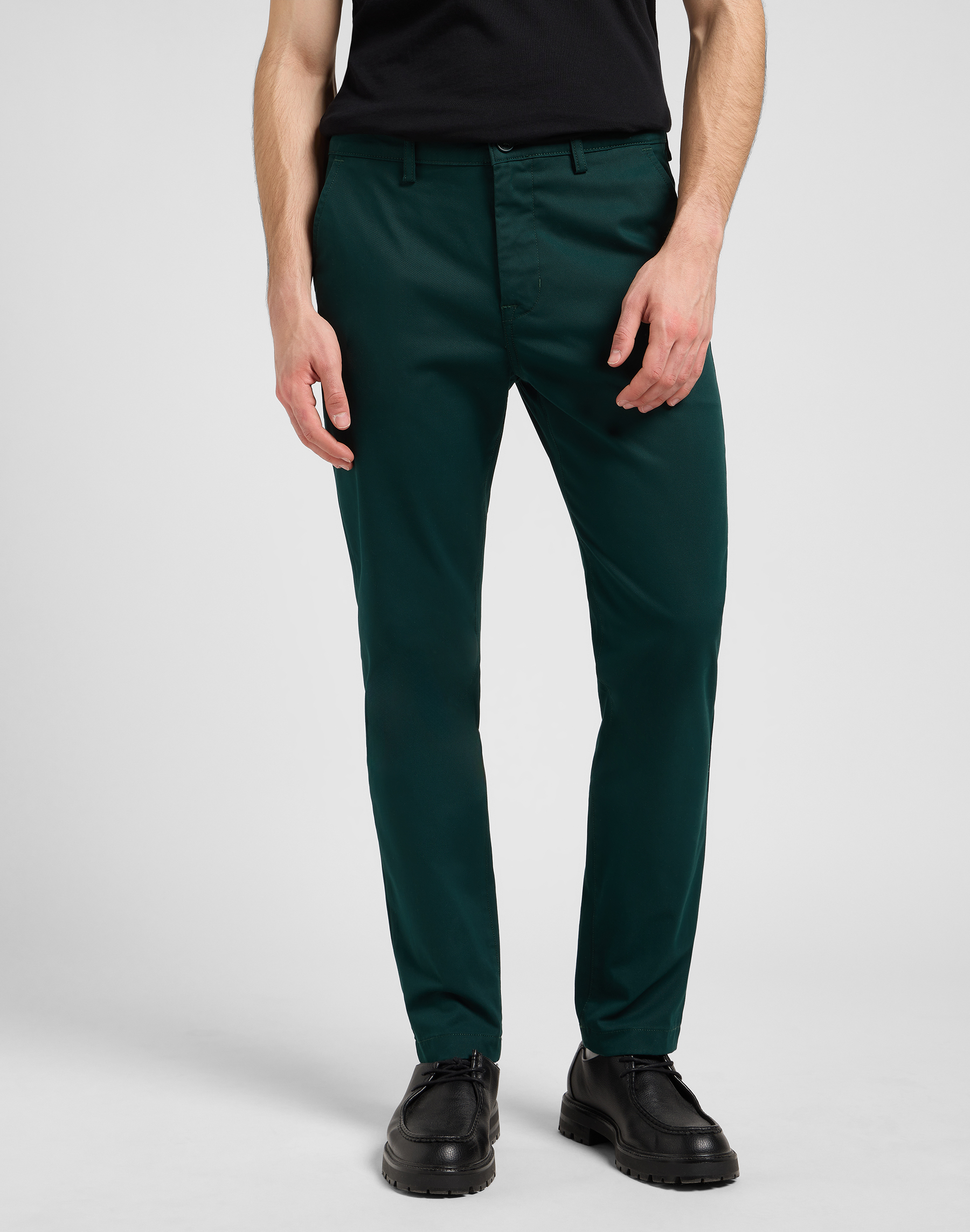 Pánské kalhoty LEE 112370610 SLIM CHINO Jade Forest Velikost Pas/Délka: 30/32
