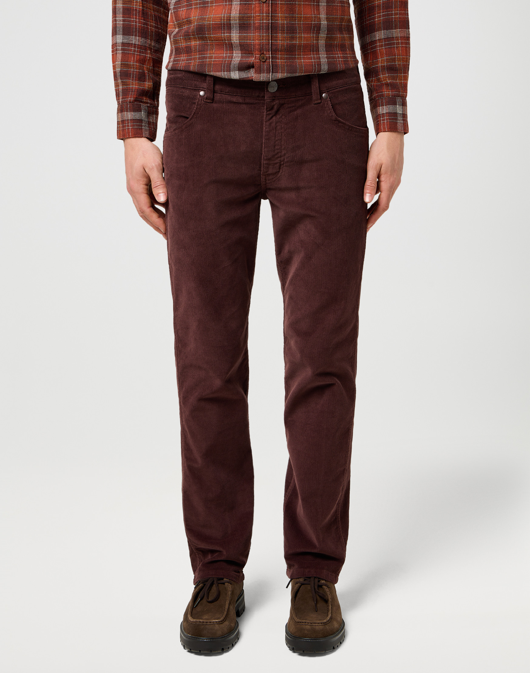 Pánské manšestrové kalhoty WRANGLER 112370724 GREENSBORO STRETCH Mahogany Velikost Pas/Délka: 34/32