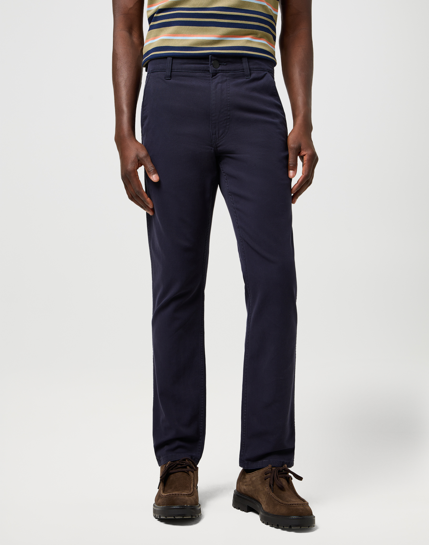 Pánské kalhoty WRANGLER 112371030 REGULAR CHINO Dark Navy Velikost Pas/Délka: 32/32