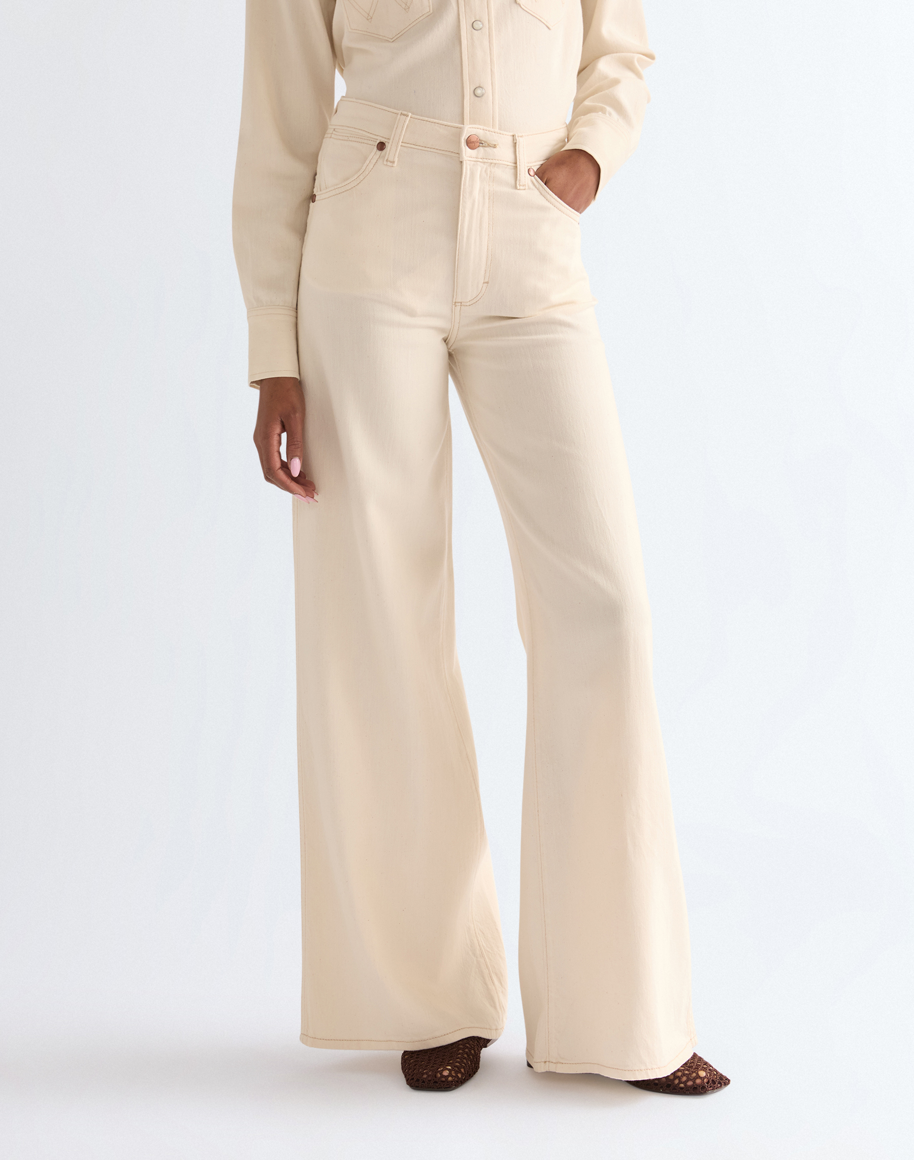 Dámské džíny WRANGLER 112378438 CANYON Natural Velikost Pas/Délka: 24/30