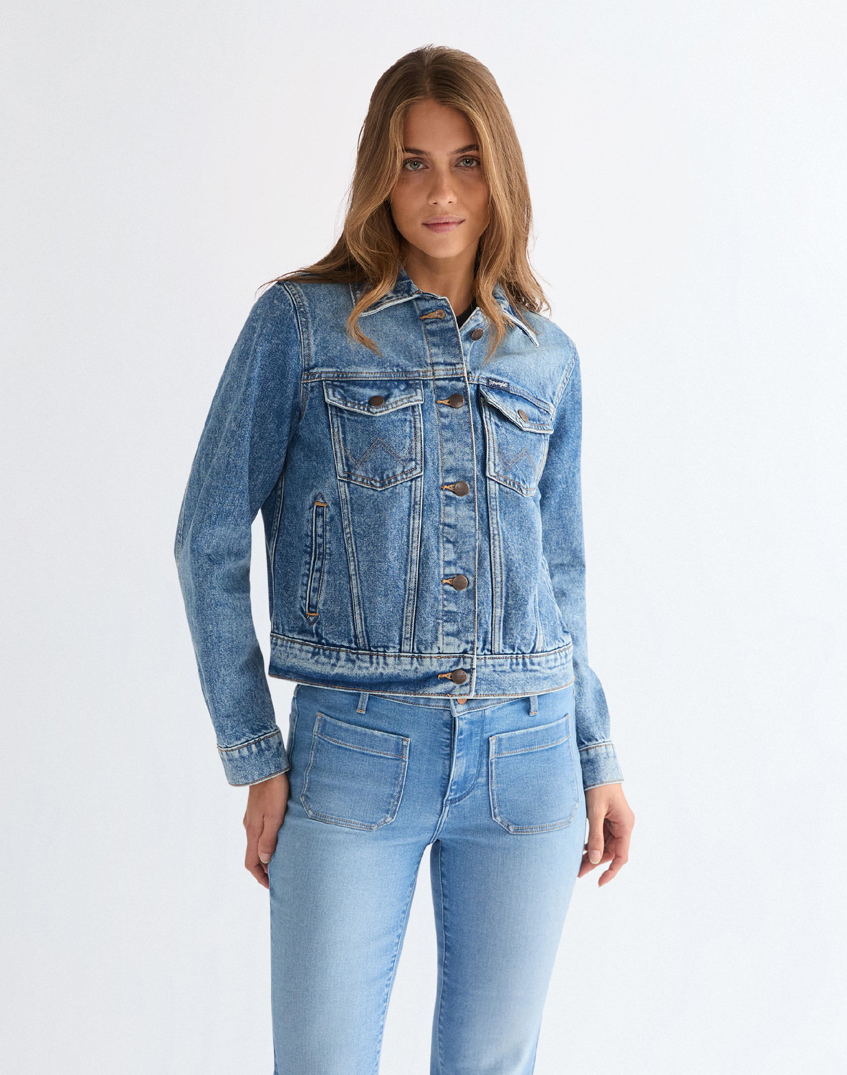 Dámská džínová BUNDA WRANGLER 112378319 WESTERN JACKET Light Denim Velikost: XL